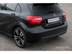 Image 15/32 of Mercedes-Benz A 180 (2014)