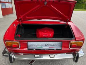 Image 13/13 de Alfa Romeo Giulia 1600 GT Junior (1973)