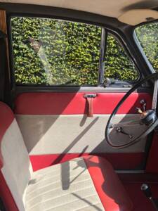 Image 4/6 of Morris Minor 1000 Traveller (1962)