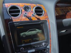 Imagen 39/68 de Bentley Flying Spur V8 S (2017)