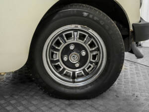 Image 45/50 of MG MGB GT V8 (1975)