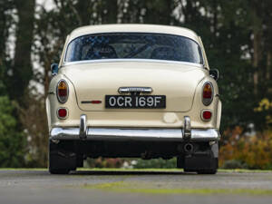 Image 31/50 of Volvo P 123 GT (1968)