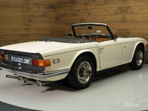 Afbeelding 10/19 van Triumph TR 6 PI (1973)