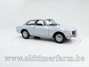 Immagine 3/15 di Alfa Romeo Giulia GT 1300 Junior (1971)