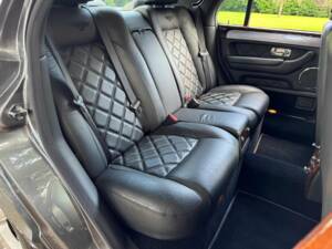 Bild 27/31 von Bentley Arnage T (2002)