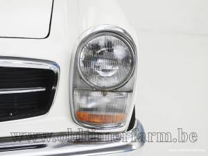 Image 12/15 of Mercedes-Benz 230 SL (1967)