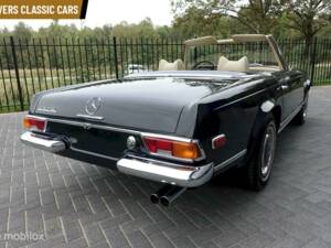 Image 4/11 de Mercedes-Benz 280 SL (1971)