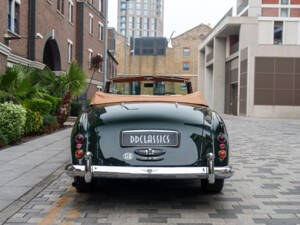 Image 9/33 of Bentley S1 DHC Park Ward (1956)