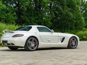 Image 49/50 of Mercedes-Benz SLS AMG (2010)