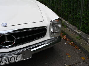 Image 15/38 of Mercedes-Benz 280 SL (1968)