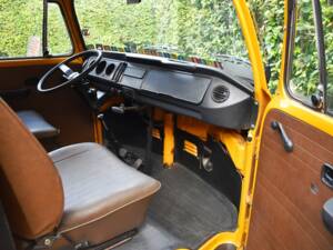 Imagen 29/49 de Volkswagen T2b Camper (1978)