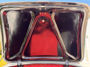 Image 58/77 of Mercedes-Benz 190 SL (1960)
