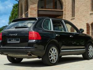 Image 7/50 of Porsche Cayenne S (2003)