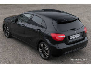 Image 12/32 of Mercedes-Benz A 180 (2014)