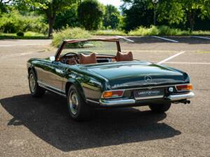 Image 15/46 of Mercedes-Benz 280 SL (1968)