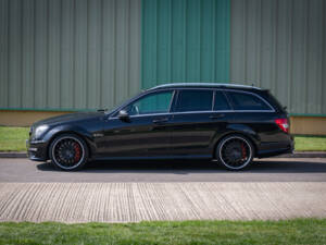 Bild 3/25 von Mercedes-Benz C 63 AMG T (2012)