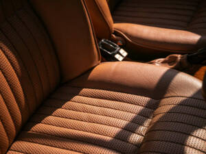 Image 31/47 of Triumph Stag (1975)