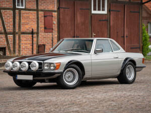 Image 1/68 of Mercedes-Benz 500 SL (1984)