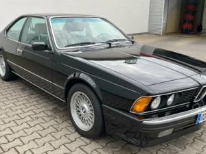 Immagine 2/22 di BMW 635 CSi (1989)