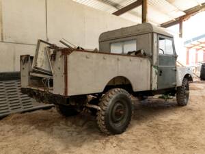 Image 2/8 of Land Rover 107 (1957)