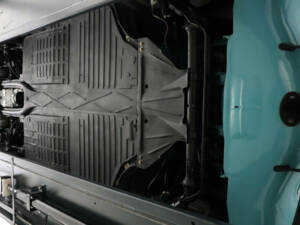 Image 44/50 of Volkswagen Karmann Ghia 1600 (1970)