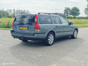 Immagine 9/39 di Volvo V 70 2.4 (2000)