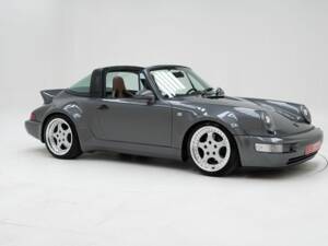 Image 3/15 of Porsche 911 Carrera 2 (1990)