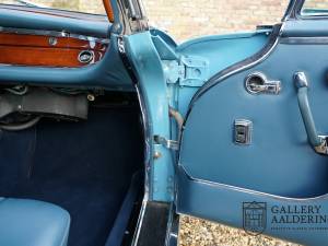 Image 36/50 de Mercedes-Benz 250 SE (1967)