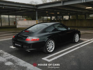 Image 4/39 of Porsche 911 Carrera (2002)