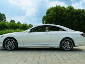 Immagine 5/50 di Mercedes-Benz CL 63 AMG (2009)