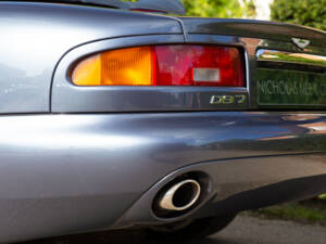 Image 39/98 de Aston Martin DB 7 Vantage Volante (2003)