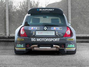 Image 7/21 of Renault Clio II V6 (2002)