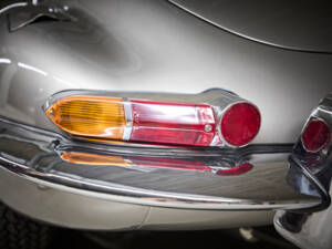 Immagine 53/99 di Jaguar E-Type 3.8 (1964)