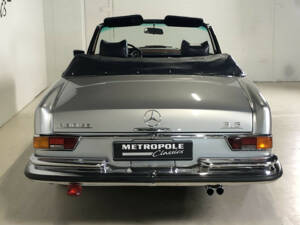 Immagine 11/31 di Mercedes-Benz 280 SE 3,5 (1970)