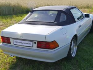 Image 8/18 of Mercedes-Benz 300 SL (1992)