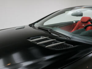 Image 13/21 of Mercedes-Benz SL 65 AMG (2005)