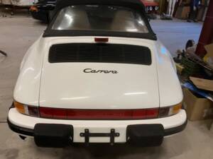 Image 3/4 of Porsche 911 Carrera 3.2 (1987)