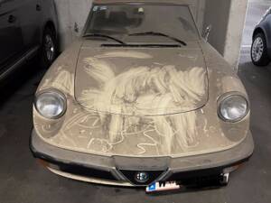 Image 2/16 de Alfa Romeo 2000 Spider Veloce (1981)