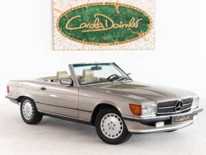 Image 14/47 de Mercedes-Benz 560 SL (1987)