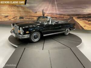 Image 27/44 of Mercedes-Benz 280 SE (1970)