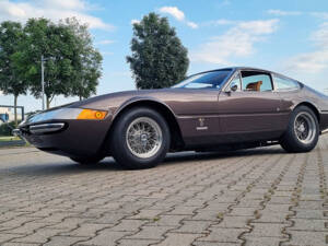 Image 3/26 of Ferrari 365 GTB&#x2F;4 Daytona (1970)