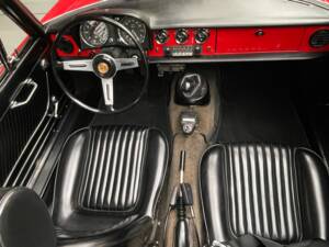 Image 21/33 of Alfa Romeo 1600 Spider Duetto (1967)