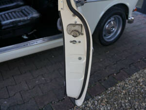 Image 33/50 of Volvo P 121 (1966)