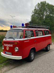 Image 1/25 of Volkswagen T2b minibus (1976)