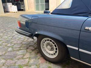 Afbeelding 17/146 van Mercedes-Benz 380 SL (1982)