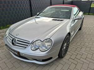 Image 4/7 de Mercedes-Benz SL 55 AMG (2003)