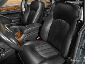 Imagen 5/5 de Daimler Six (1995)