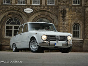 Image 3/27 of Alfa Romeo Giulia Super 1.3 (1974)