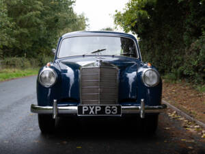 Afbeelding 2/17 van Mercedes-Benz 219 (1956)