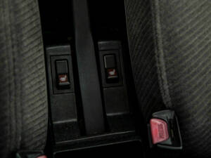 Image 25/50 of Volvo 240 (1987)